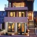 Desain rumah 3 lantai dengan rooftop.