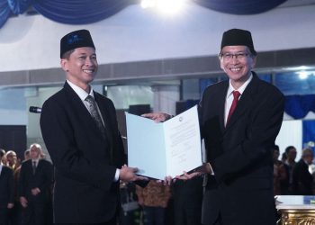 Bambang Pramujati.