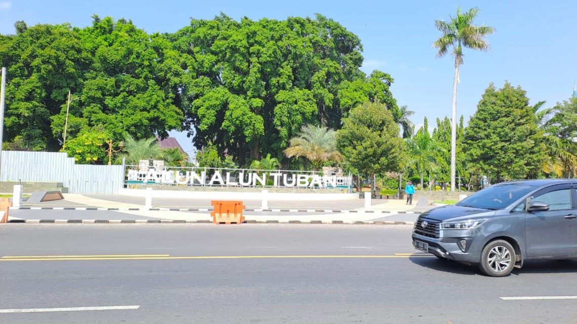 Proyek Penataan Dimulai, Renovasi Alun-Alun Tuban Telan Rp18 Miliar Ciptakan Ruang Terbuka Hijau yang Modern 1 Alun-Alun Tuban.