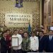Pecahkan Rekor MURI, Peradi Surabaya dan Pemkot Kerja sama Beri Bantuan Hukum Gratis untuk 1.368 Balai RW 9 Peradi Surabaya.