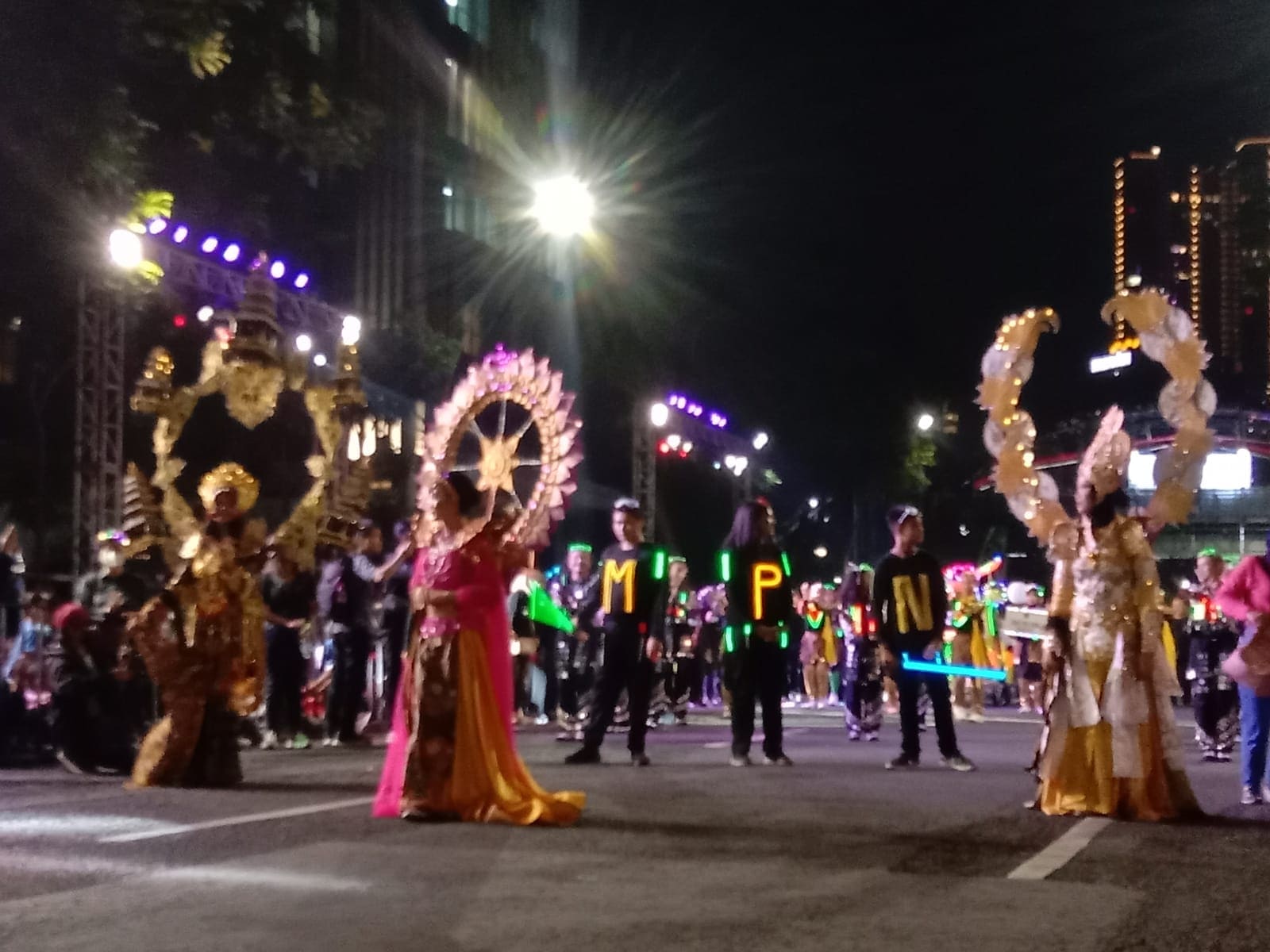 Parade di Surabaya Vaganza.