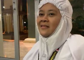 Penjual kerupuk.