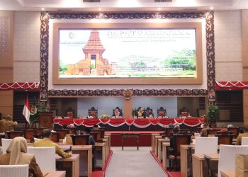 Caleg terpilih.