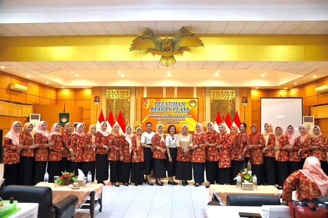 Dharma Wanita Persatuan Jember.
