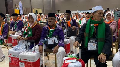 jamaah haji Embarkasi Surabaya.