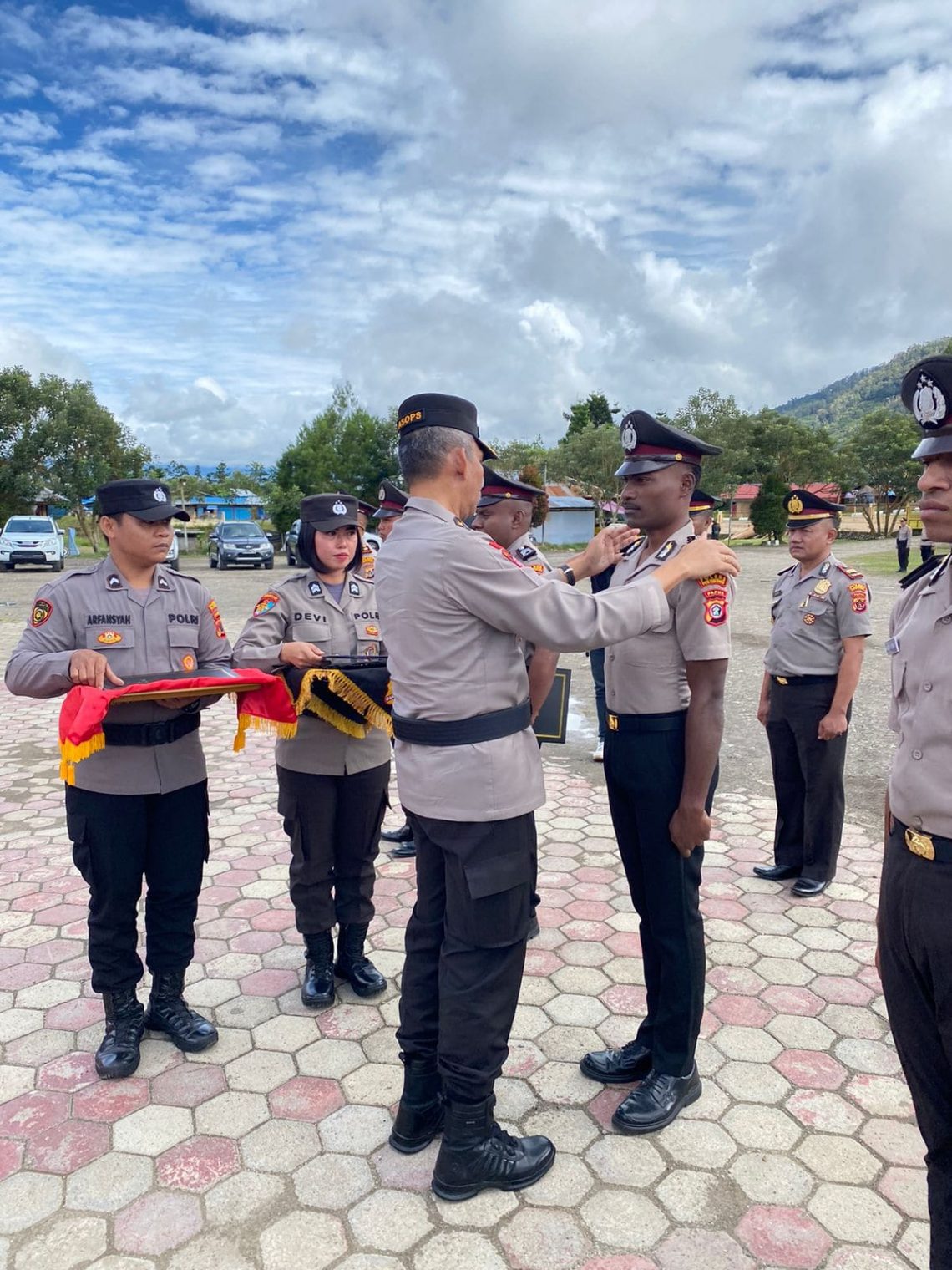 Kapolri Ganjar Penghargaan Polisi Pegunungan Bintang Papua, Ini Daftar Nama Penerima! 1 Pegunungan Bintang.