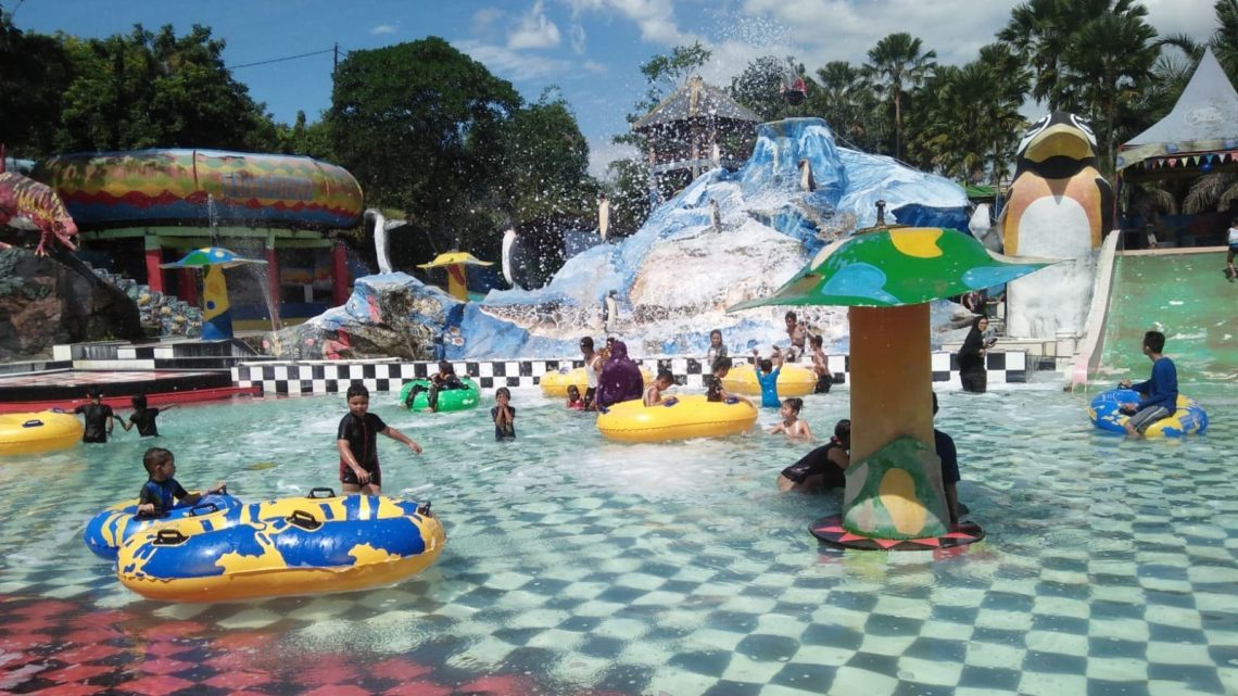 Liburan di Tiara Jember Park Waterboom: Cek Info Terbaru Tiket Masuk hingga Jam Operasional Wisata Kolam Renang Full Variasi 1 Tiara Jember Park Waterboom.
