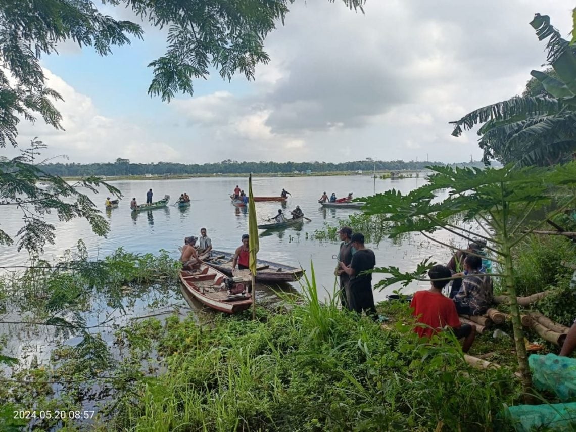 Perahu di Sungai Brantas