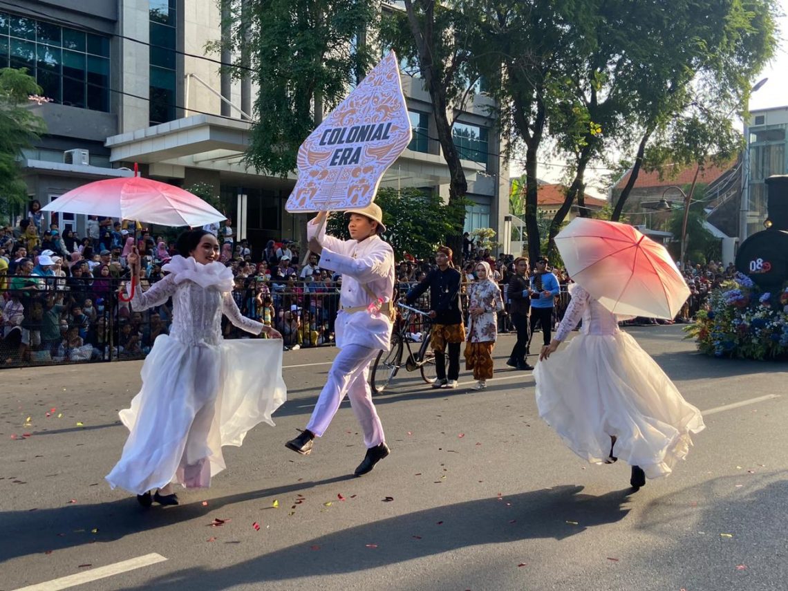 Ribuan Warga Sambut Semarak 'Pesta' Surabaya Vaganza 2024 1 Surabaya Vaganza 2024