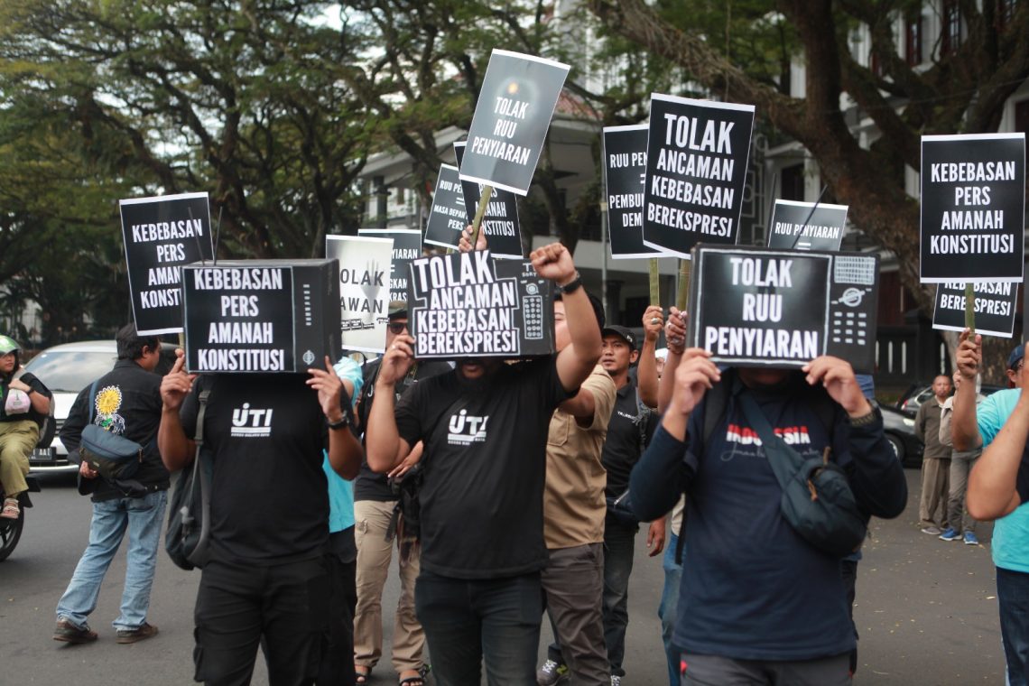 Tolak Draft Revisi UU Penyiaran