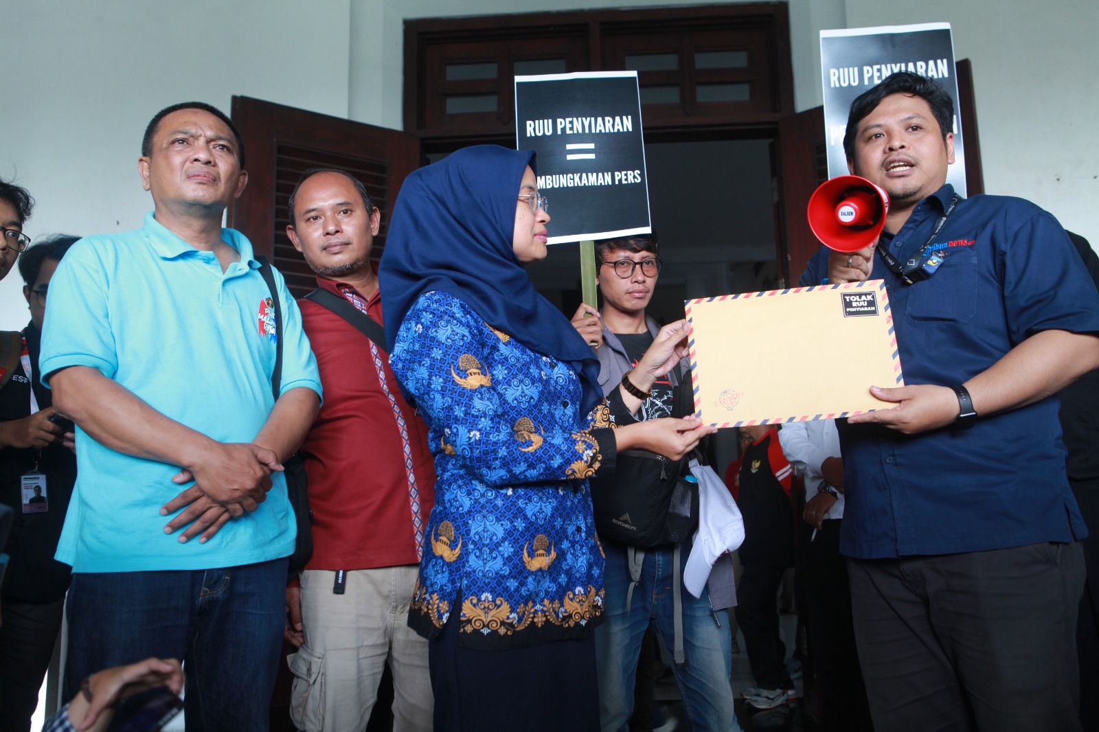Sikap wartawan di malang Tolak Draft Revisi UU Penyiaran
