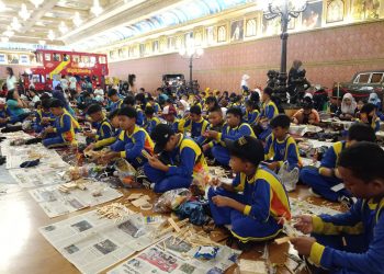 Lomba Kolase Pesawat Terbang DI Museum Angkut