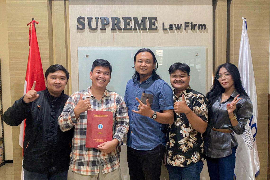 Unikama dan Supreme Law Firm