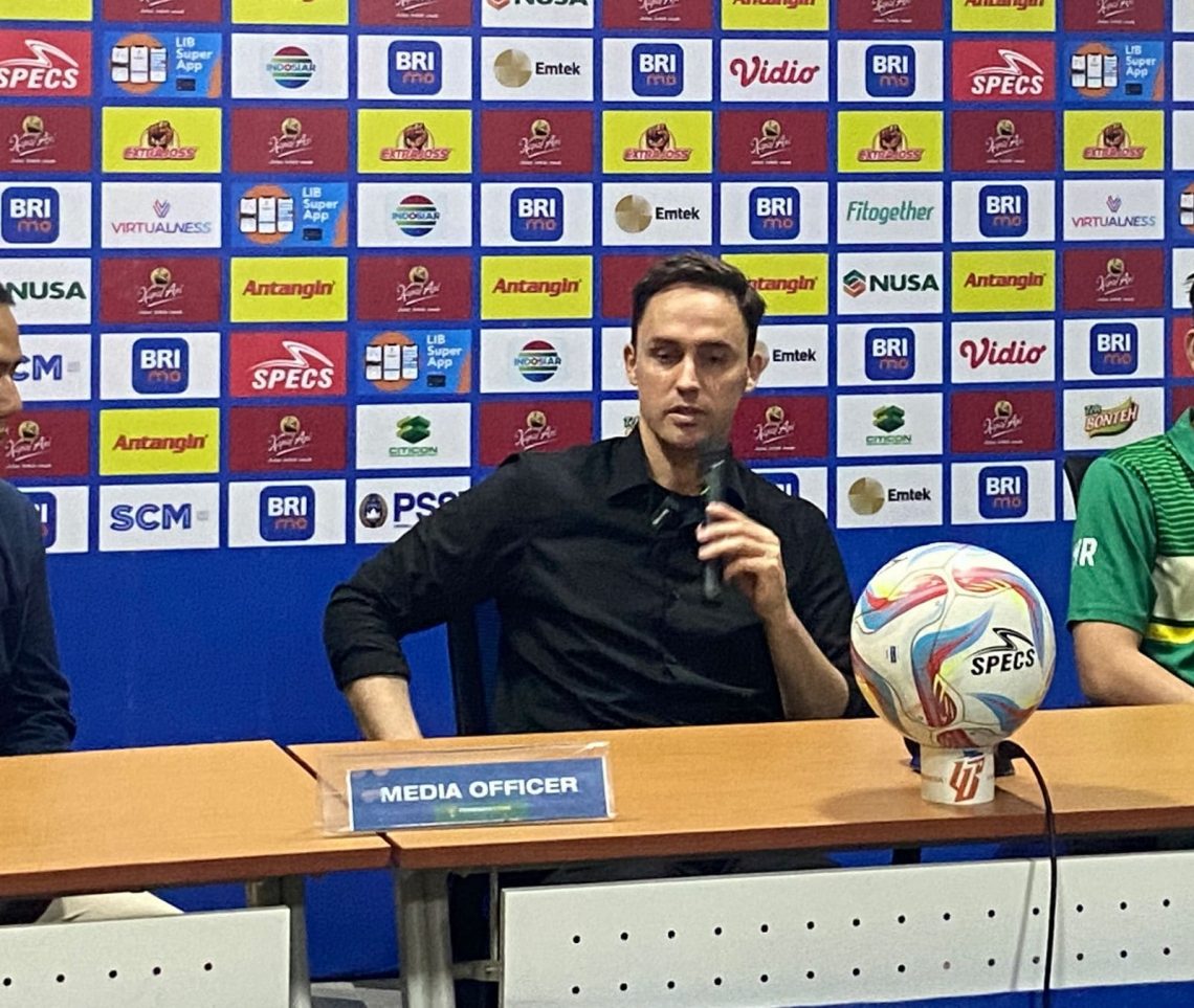 Hadapi Musim 2024/2025, Paul Munster Rancang Playmaker Andalan 1 Paul Munster.