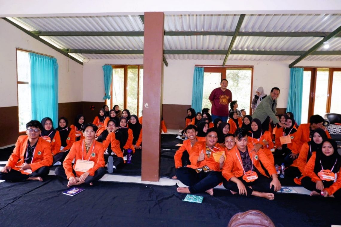 Efek Pemilu Serentak Golput Tembus 40 Juta Suara, Rektor Unim Mojokerto Bicara soal Disafeksi Politik 1 Unim Mojokerto.