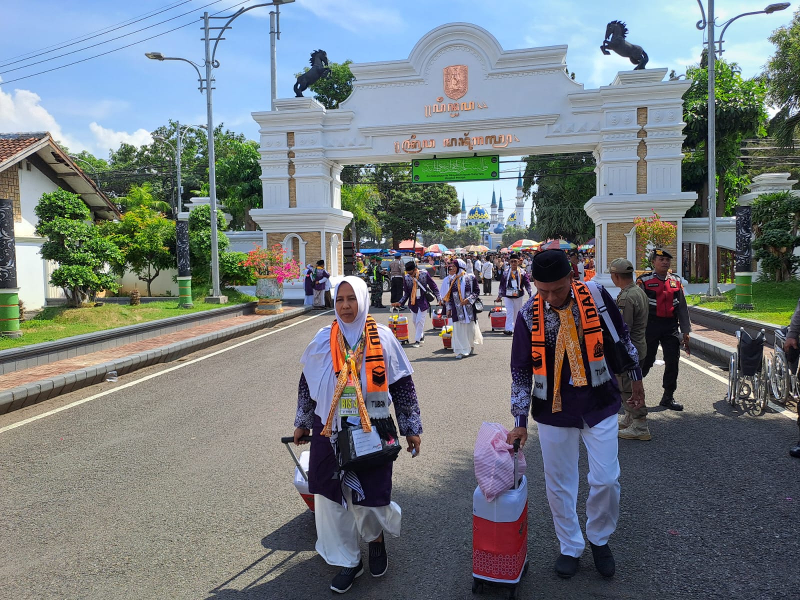 Tangis Haru Iringi Keberangkatan Jemaah Haji Tuban 3 Jemaah Tuban