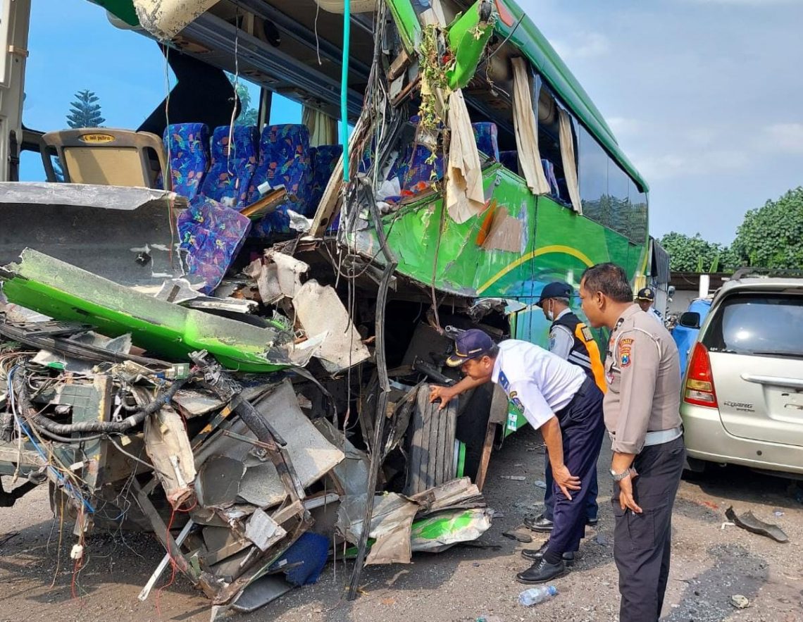 Bus Celaka