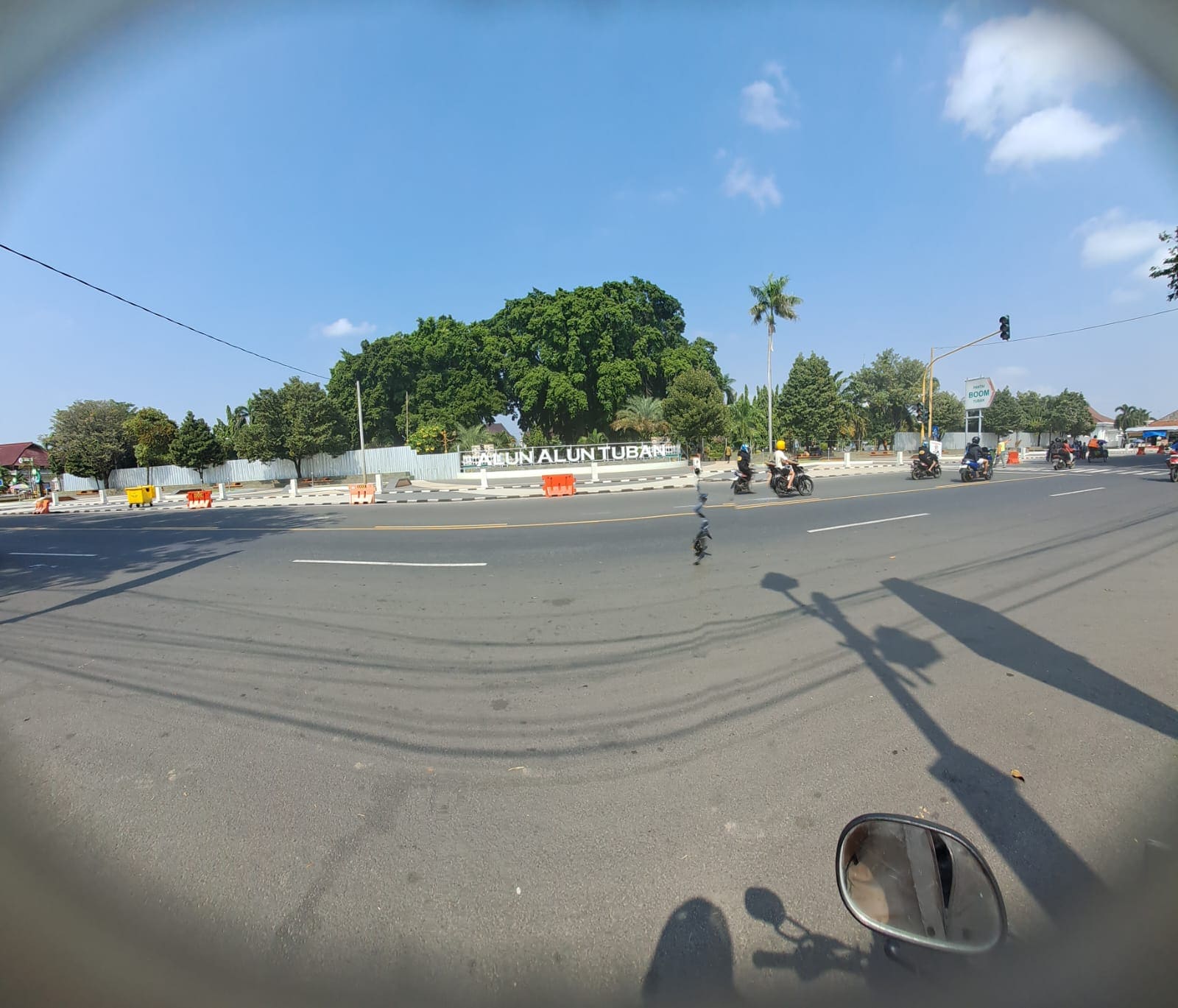 Proyek Penataan Dimulai, Renovasi Alun-Alun Tuban Telan Rp18 Miliar Ciptakan Ruang Terbuka Hijau yang Modern 3 Anggaran renovasi Alun-Alun Tuban.