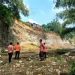 Posko Bencana Longsor di Ngembeh Mojokerto Masih Siaga, Warga Manfaatkan untuk Singgah 8 Longsor di Ngembeh.