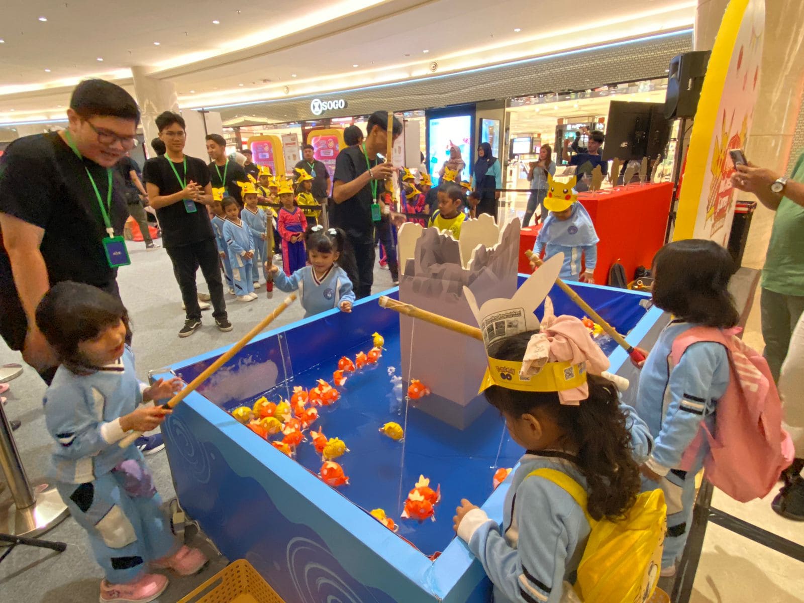 Penggemar Pokemon Merapat! Keseruan Pikachu’s Indonesia Journey Resmi Dimulai di Surabaya 4 Pikachu’s Indonesia Journey di Surabaya.