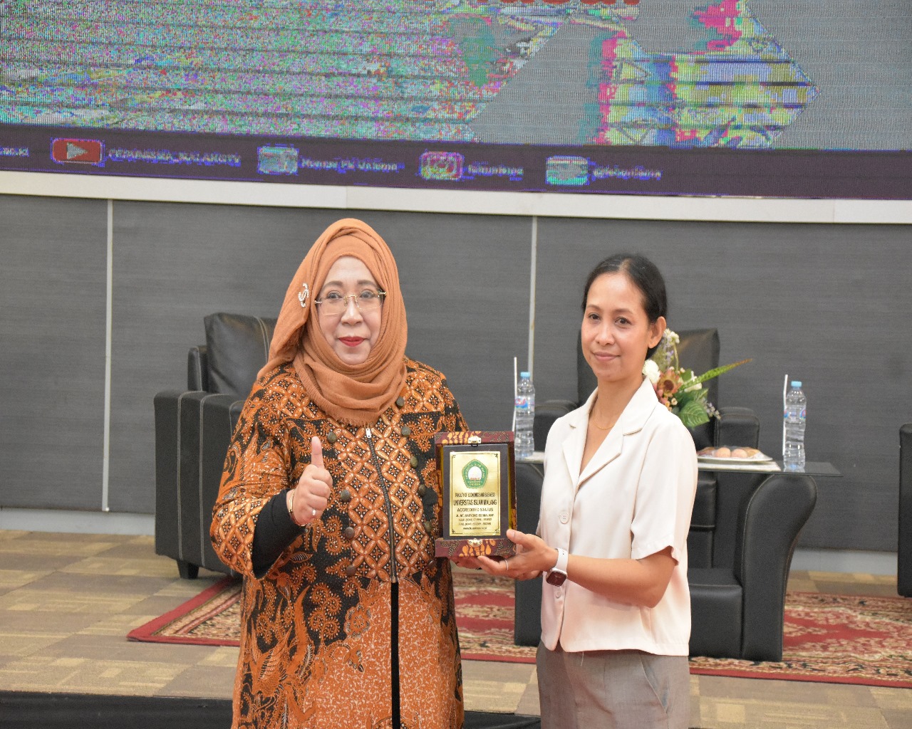 Kupas Harmonisasi Bisnis ASEAN, FEB Unisma Hadirkan Pakar Manajemen Budaya asal Thailand 2 FEB Unisma Thailand 1