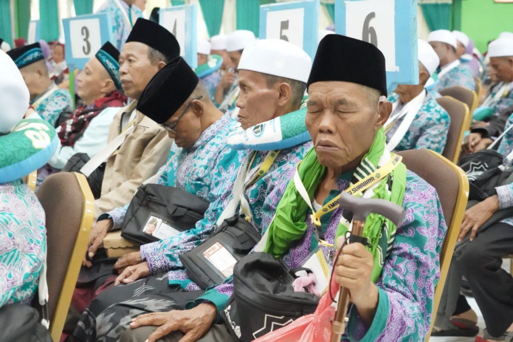Embarkasi Surabaya Berikan Layanan Khusus Untuk Ribuan Jemaah Haji Lansia 1 haji Lansia