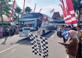 Bupati Ikfina