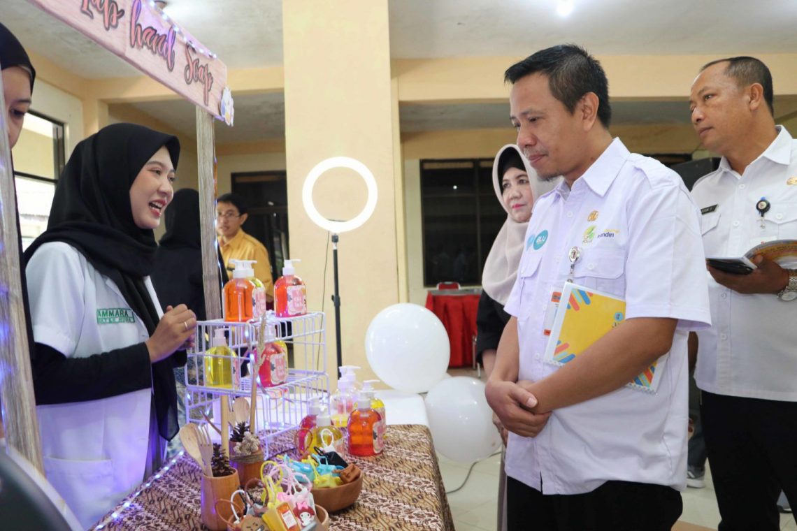 Oil Lab Soil Sabun Cuci Tangan Berbahan Dasar Minyak Jelantah Ciptaan Mahasiswa Polije 1 Polije