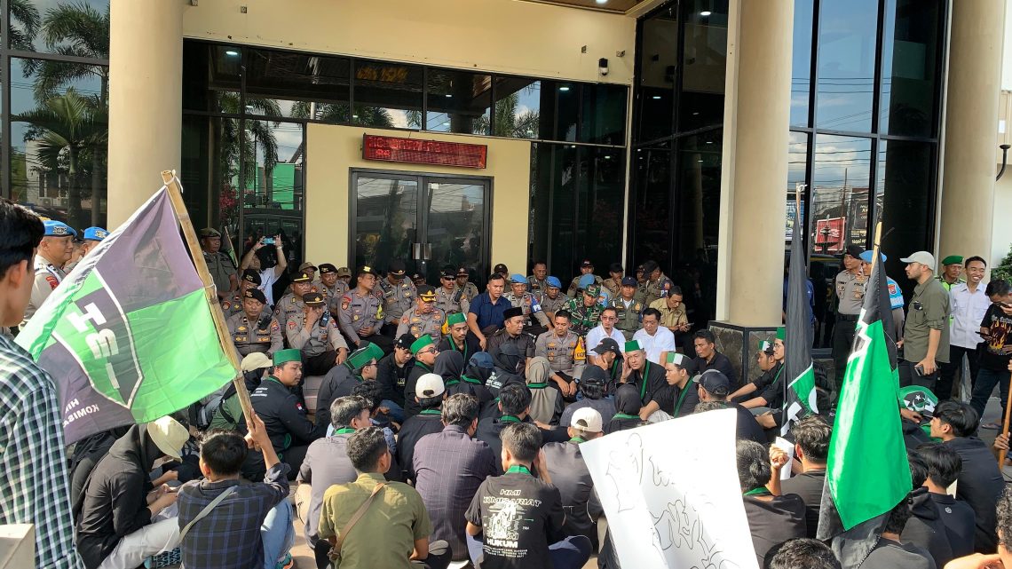 Ratusan Anggota HMI Jember Demo, Tolak Tapera hingga Revisi UU Polri 1 HMI Jember.