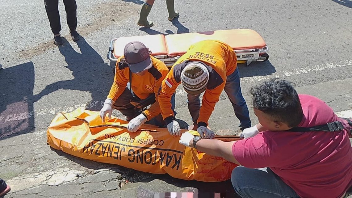 Diduga Tabrakan, Dua Pengendara Motor Tewas di Trawas Mojokerto 1 Pengendara motor.