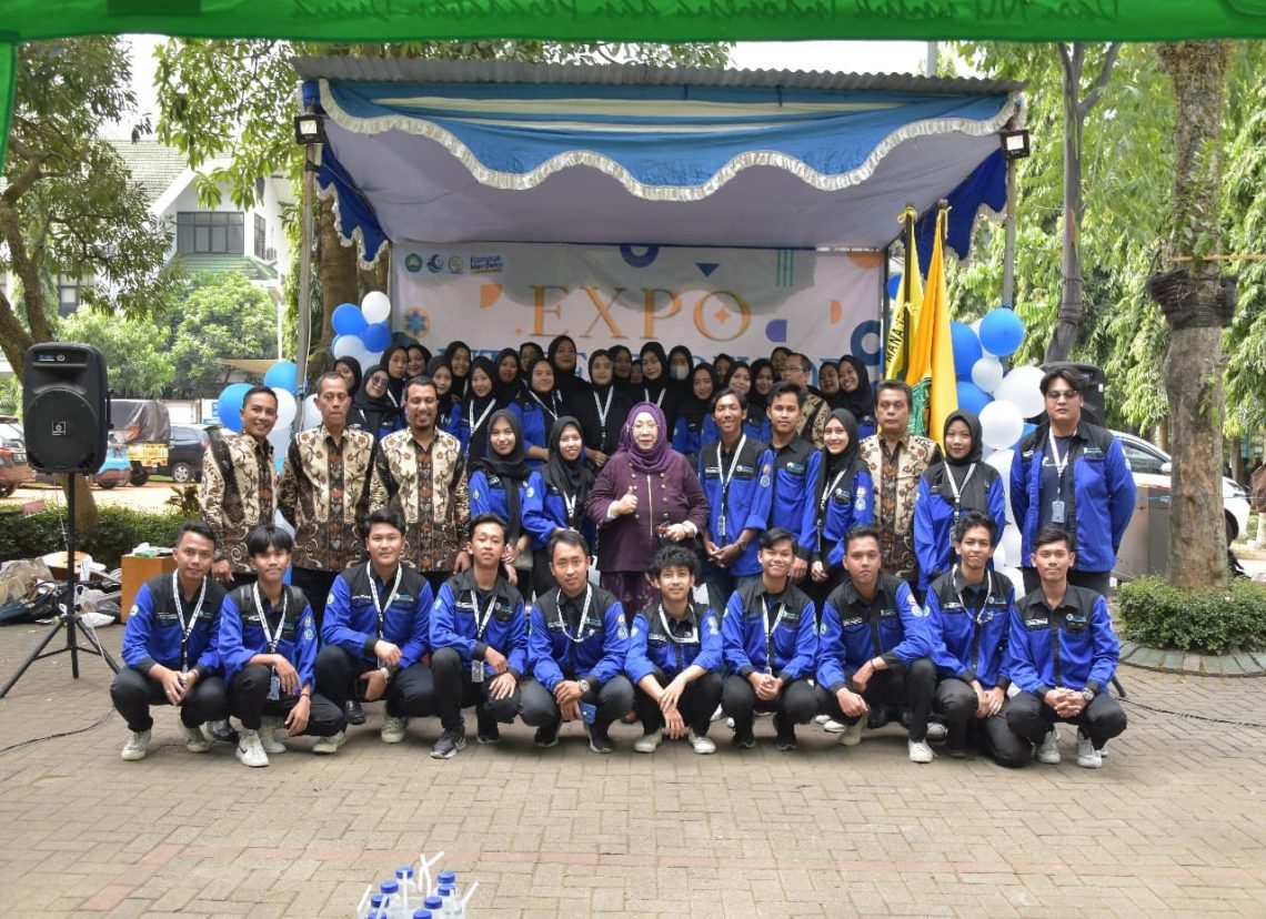 Expo Bazar Interest 2024 Sukses Digelar, Mahasiswa HMJ FEB Unisma Promosi Produk Unggulan 1 expo bazar.