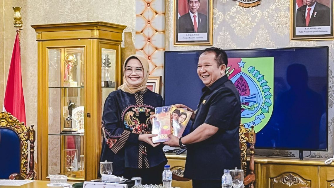 Pahlawan nasional.