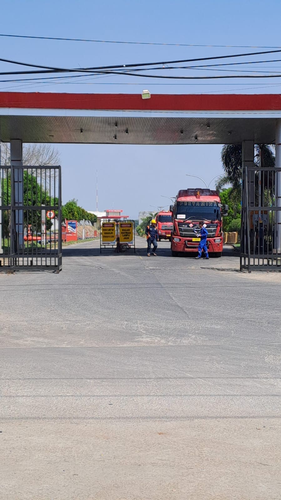 5 Warga Tuban usai Sesak Napas Kembali Pulang, Tangki Pertamina TBBM Bocor Teratasi 3 Korban tangki Pertamina TBBM Tuban.