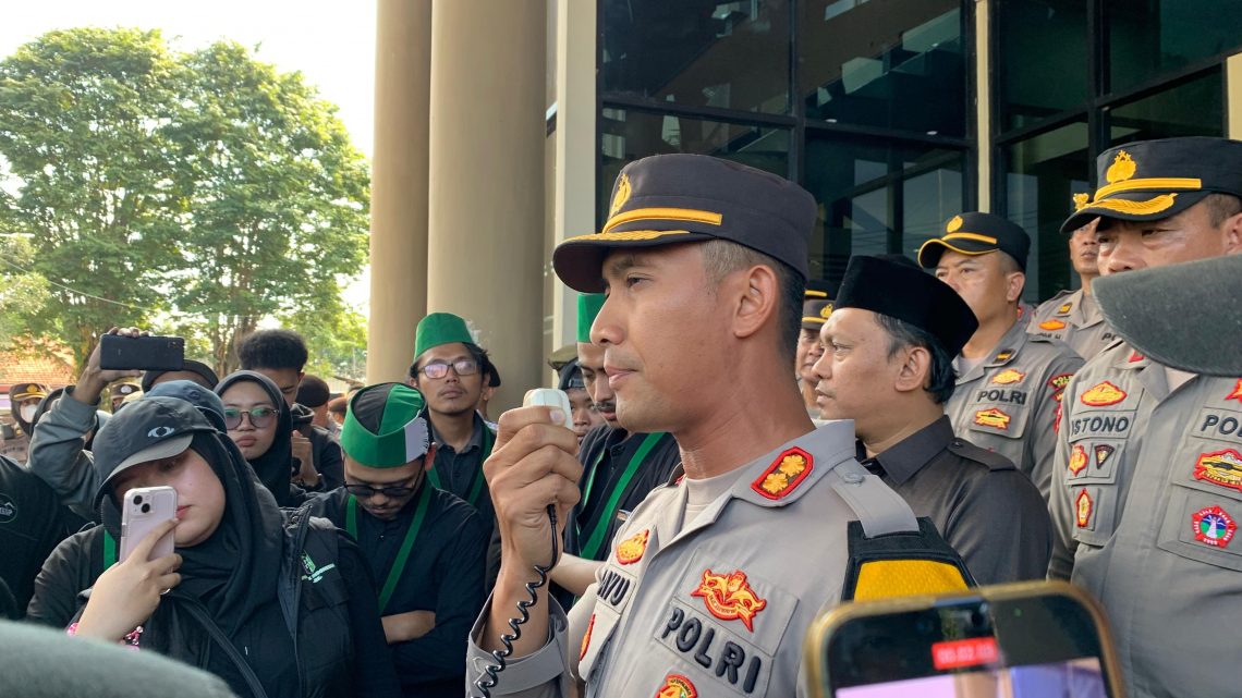 Peringati Hari Anti Narkotika Internasional, Mahasiswa HMI Jember Demo Desak Polisi Tes Urine 1 HMI Jember.