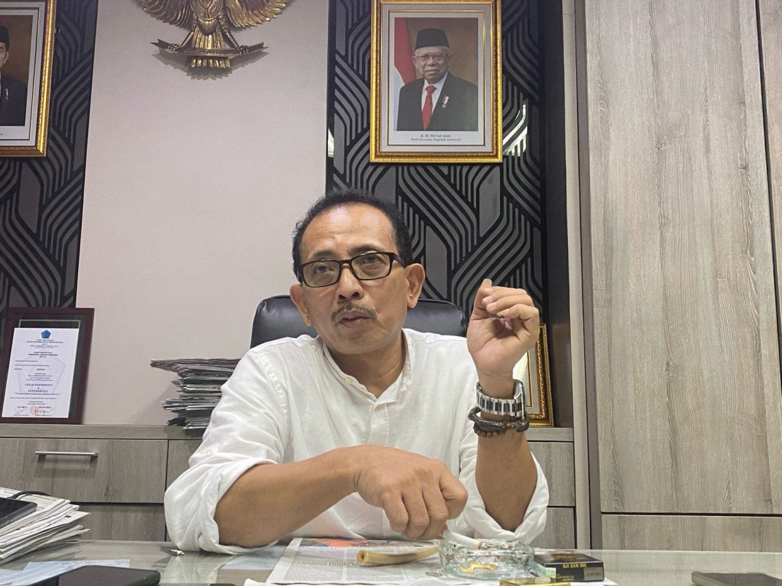 DPRD Surabaya.
