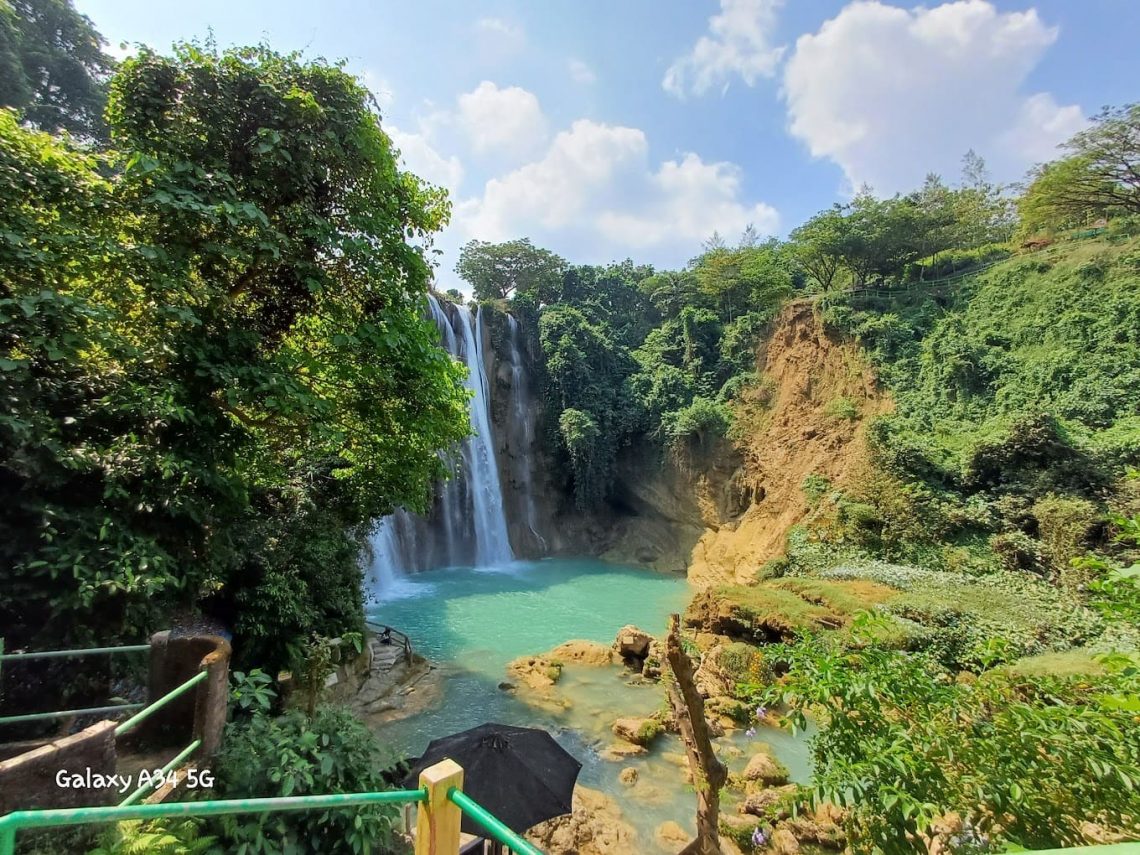 Pemburu Ketenangan, Nikmati Indahnya Air Terjun Nglirip: Hidden Gem di Tuban yang Memukau 1 Air Terjun Nglirip.