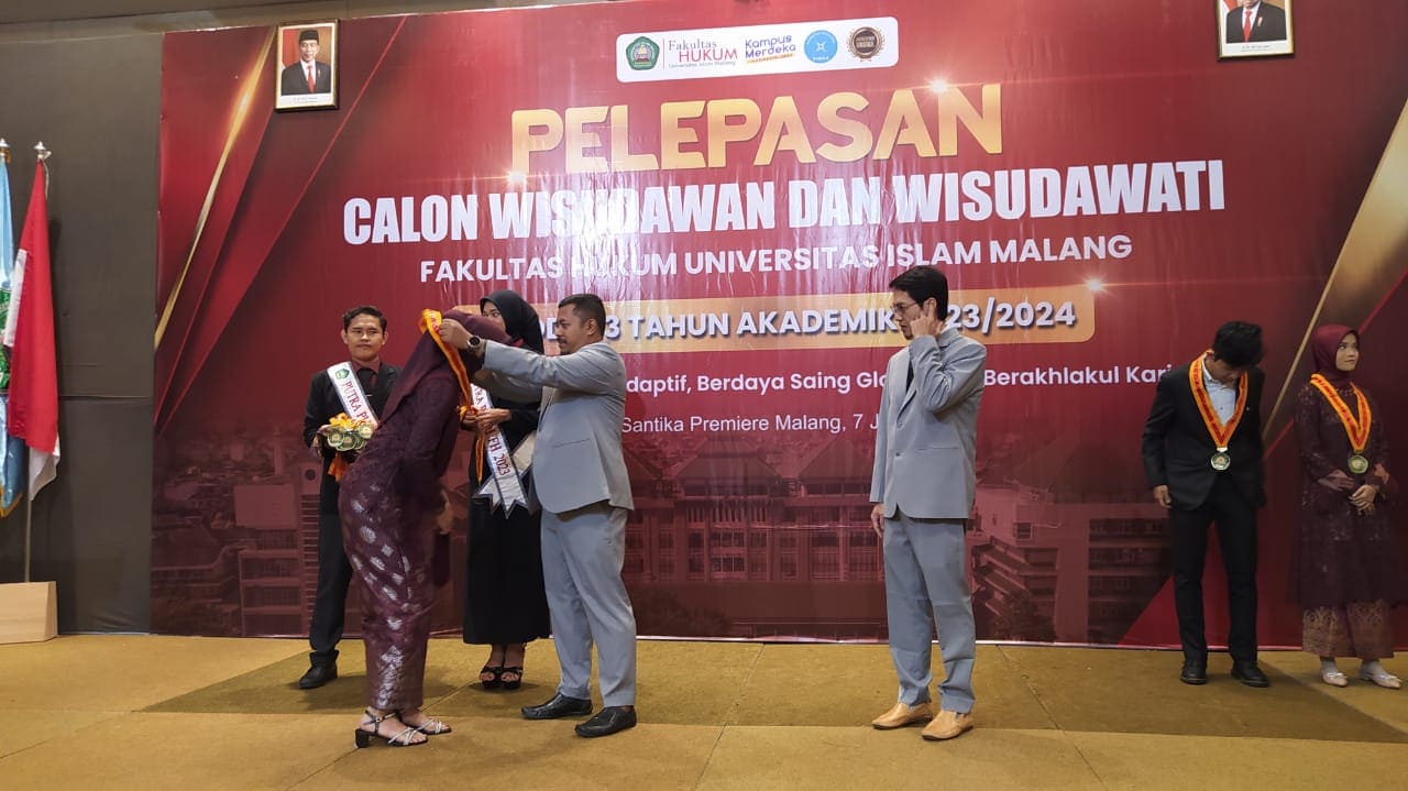 Calon wisudawan FH Unisma.