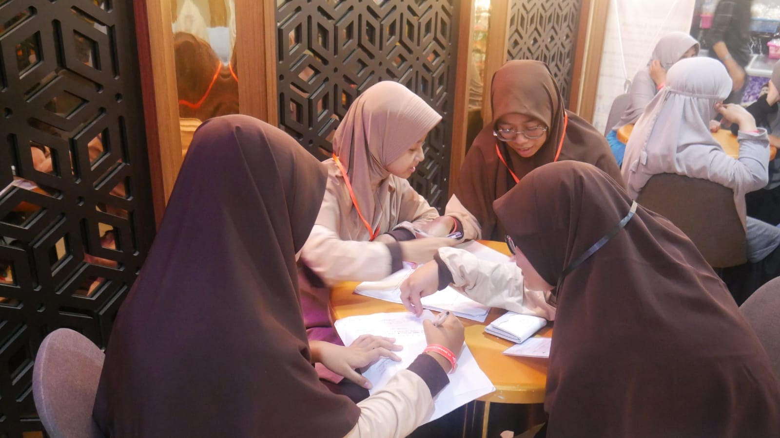 Adventure Class, Siswa SMPIT Insan Permata Malang Bikin Penelitian Eksplor Budaya Nusantara di Lombok 4 Adventure class di SMPIT Insan Permata Malang.