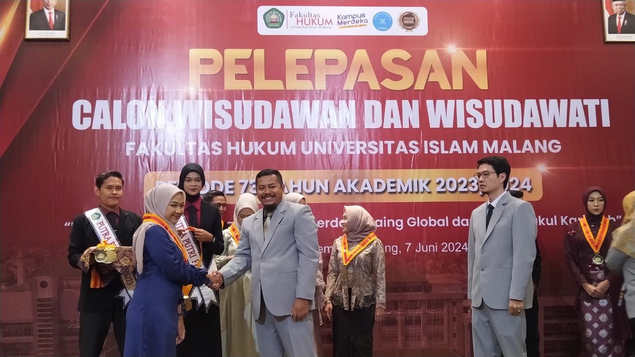 Calon wisudawan di FH Unisma.