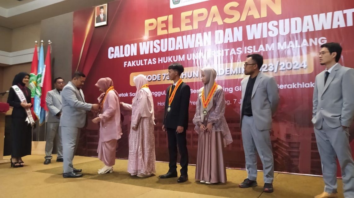 FH Unisma Luluskan 76 Calon Wisudawan, Rektor: Prestasi Mahasiswa Perluas Jejaring di Tingkat Dunia 1 FH Unisma.
