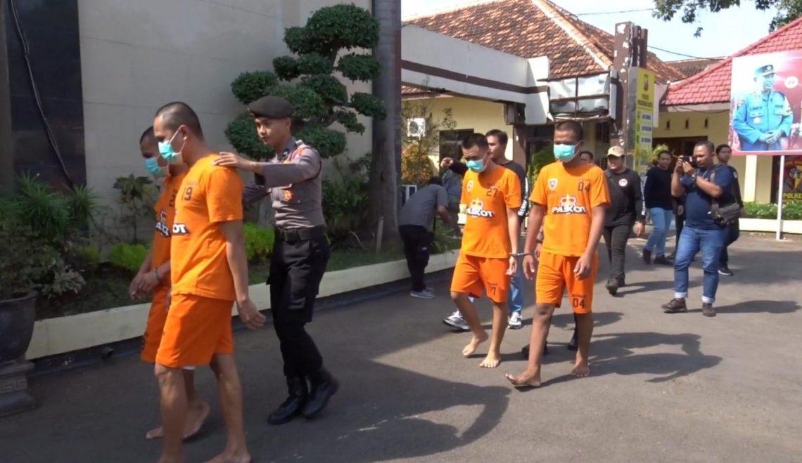 Kali Pertama Beraksi, Empat Komplotan Pengedar Sabu Ditangkap Polres Pasuruan Kota 1 Pengedar sabu.