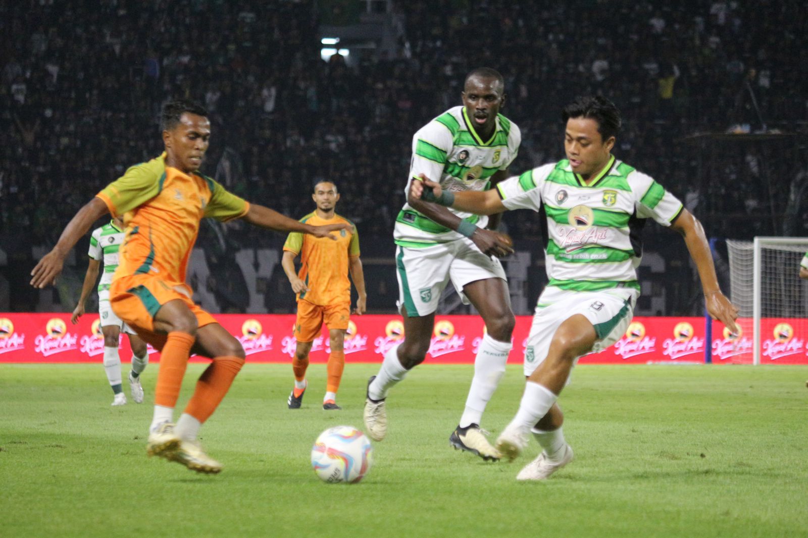 Persebaya vs Persibo