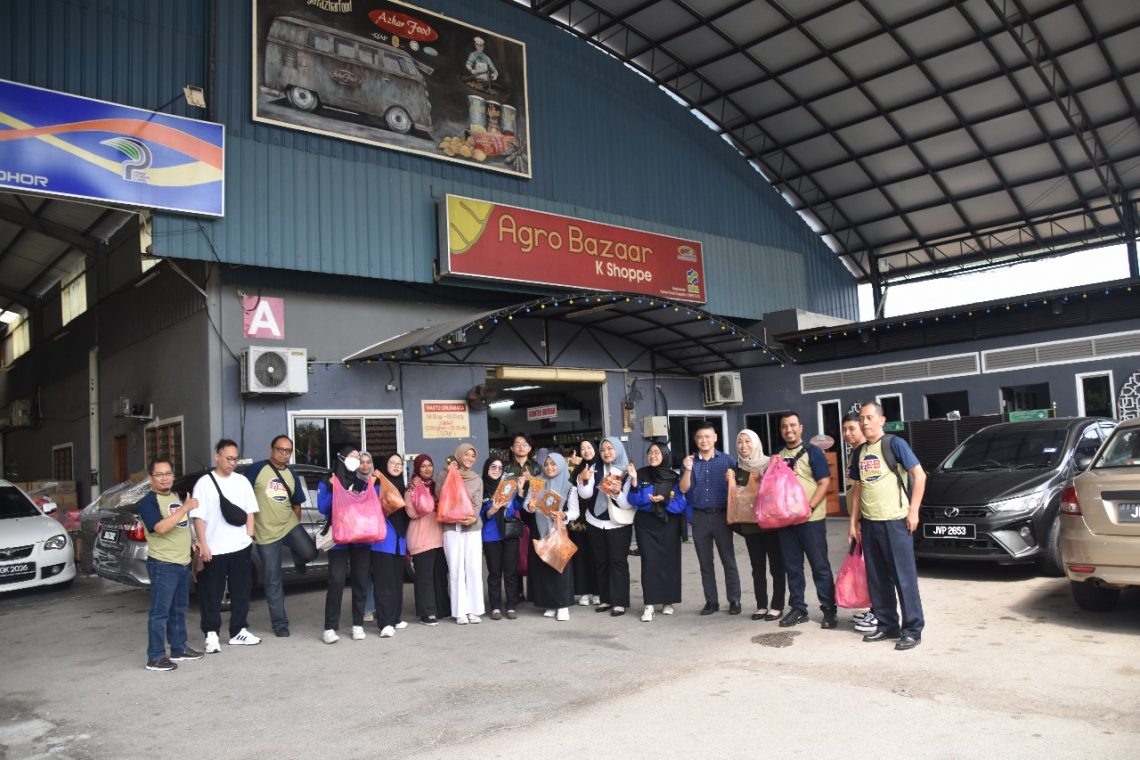Perkuat Implementasi Entrepreneur University, Mahasiswa & Dosen FEB Unisma Visiting Industry UMKM di Malaysia 1 Malaysia