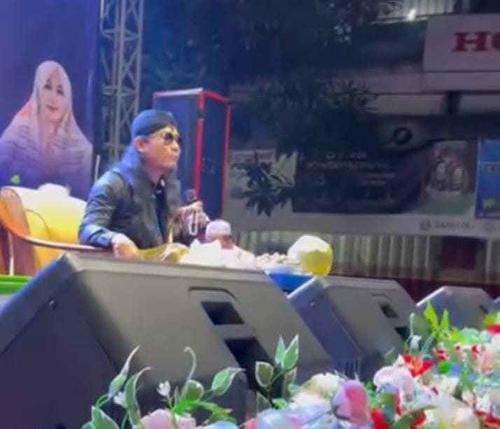 Gus Miftah Sampaikan Tiga Pesan Penting Saat Ngaji di Mojokerto 5 Gus Miftah