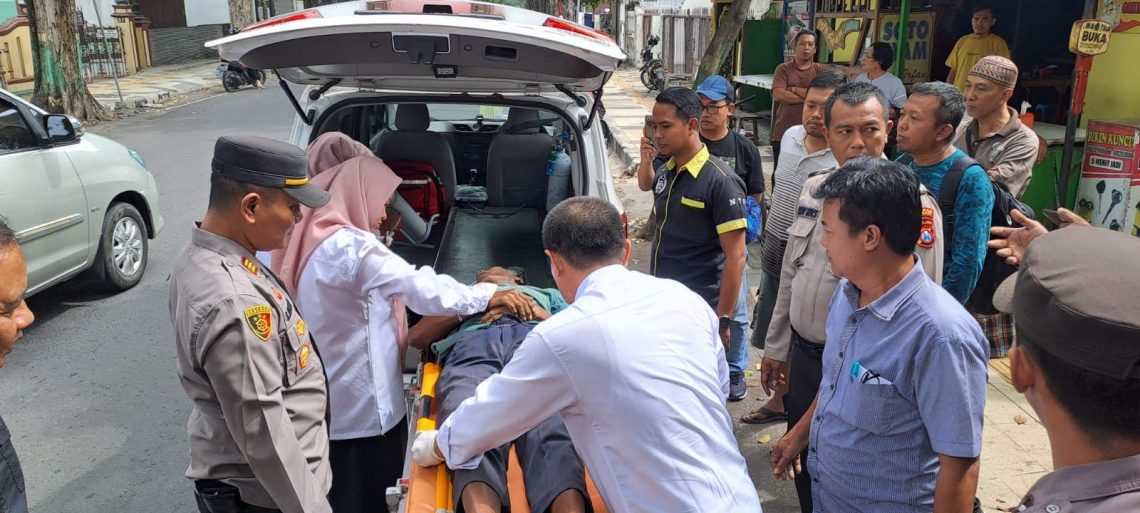 Antar Penumpang Beli Oleh-Oleh, Pria Penarik Becak di Tuban Tiba-Tiba Meninggal saat Kerja 1 Penarik becak.