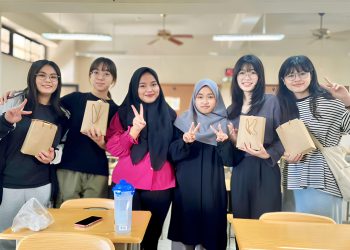 Berliana Imandari Putri, Mahasiswi FEB Unisma Torehkan Prestasi Gemilang di Ajang Internasional 3 Berliana