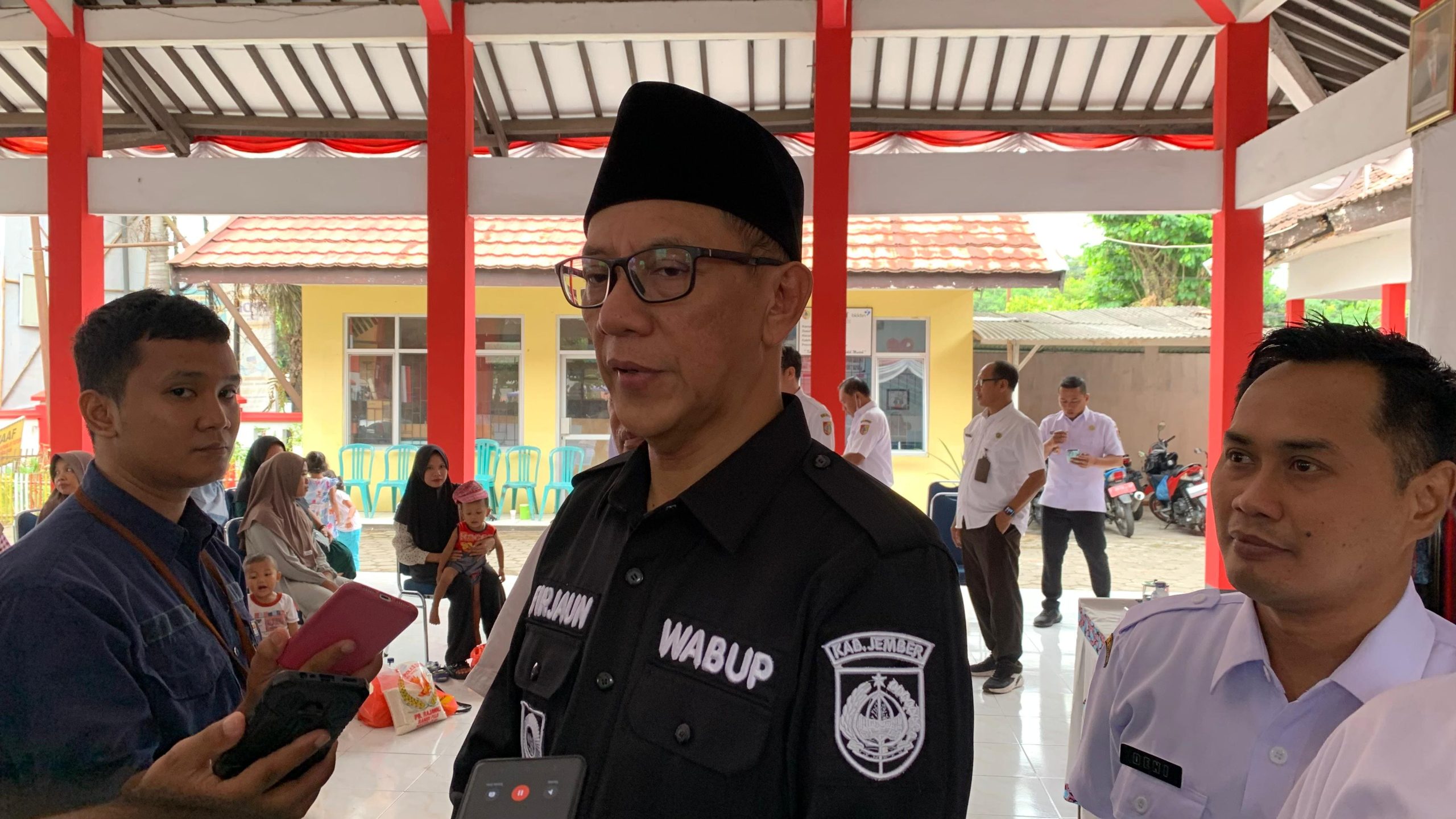 Peringatan Harganas 2024: Pemkab Jember Bagikan Telur dan Susu Tekan Kasus Stunting 2 stunting di Jember.