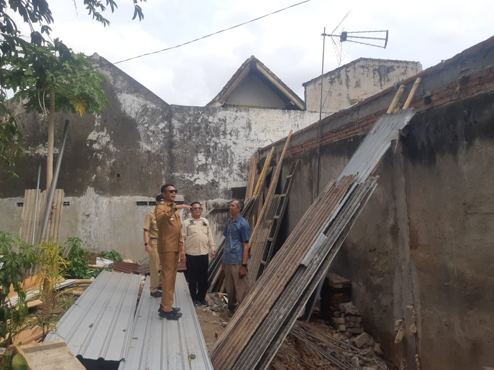 bedah rumah di Kota Malang.