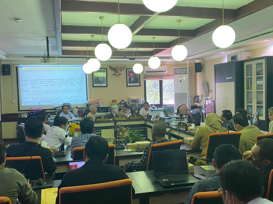 DPRD Surabaya.