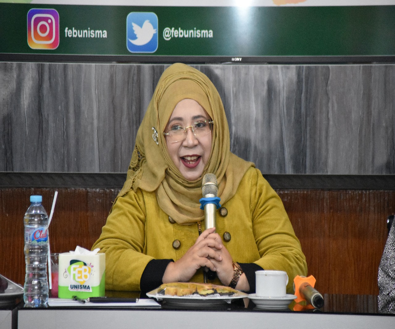 FEB Unisma dan MSU Malaysia Gelar FGD 'The Implementation of International Program' Guna Perkuat Kolaborasi Internasional 3 fgd dekan FEB